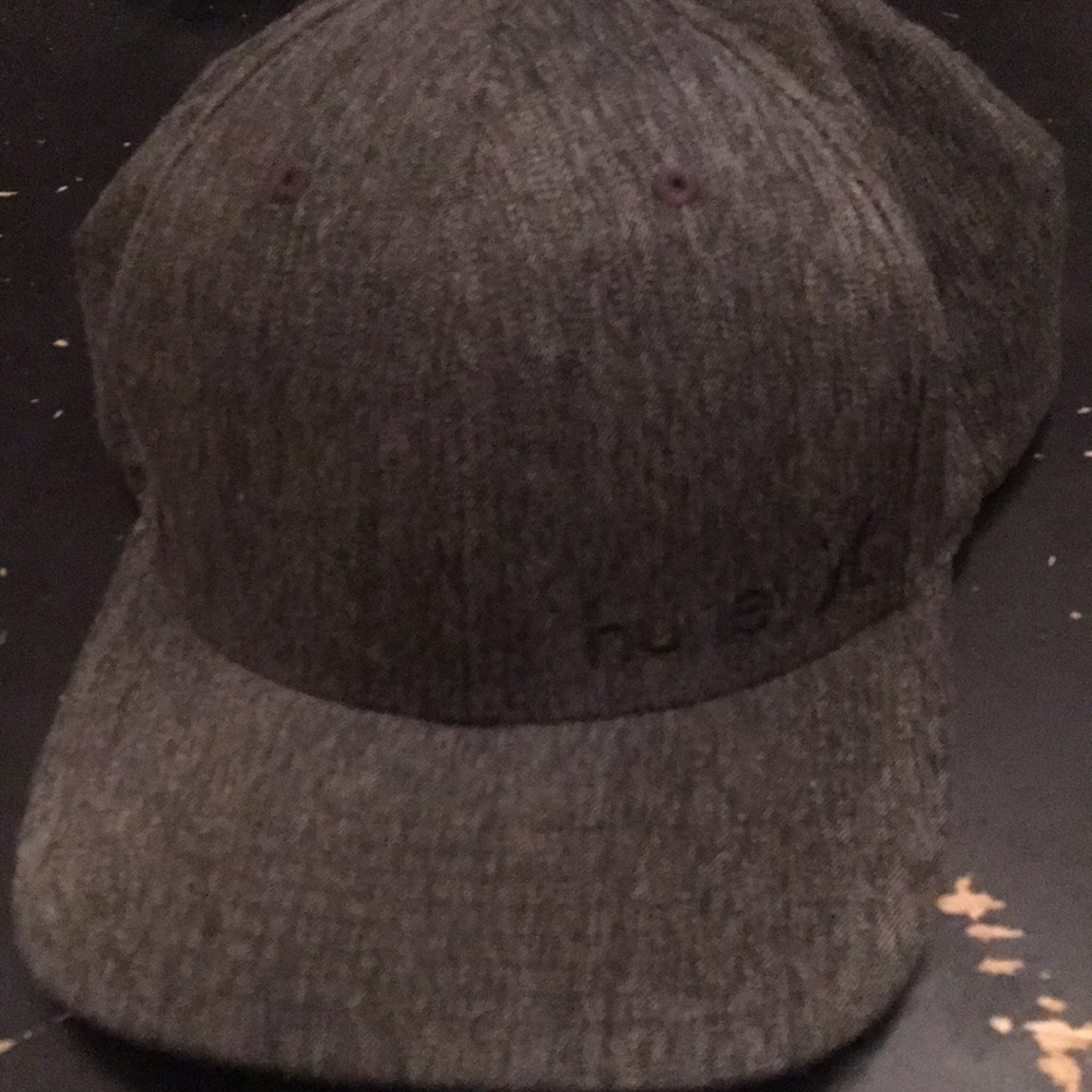 Hurley men’s hat. L/XL like new.